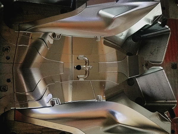 汽車(chē)模具零部11