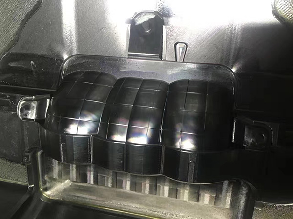 汽車(chē)模具零部13